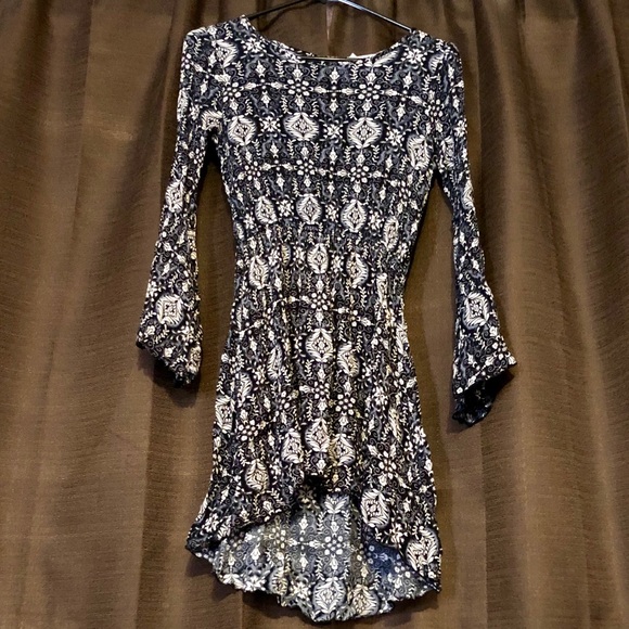 Short Black Dress with floral Print - Picture 2 of 4